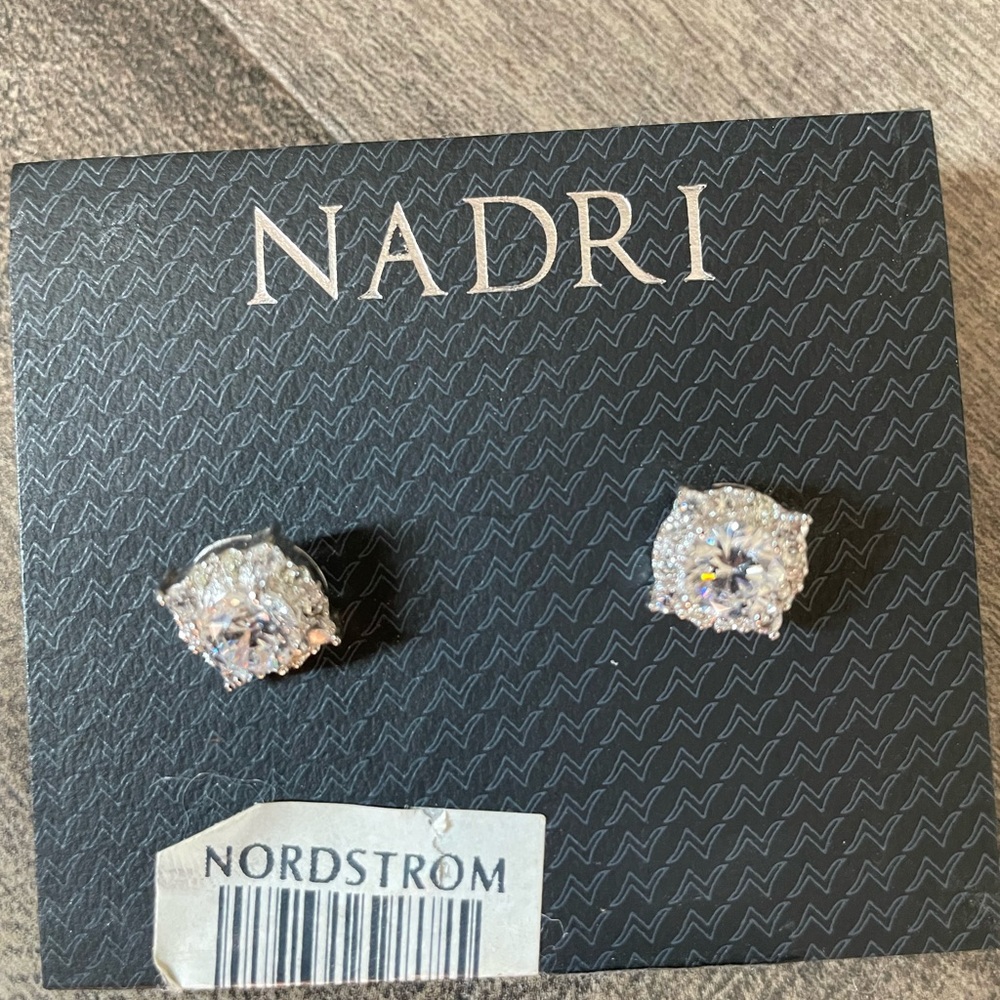 NADRI CZ halo earrings. EUC!
